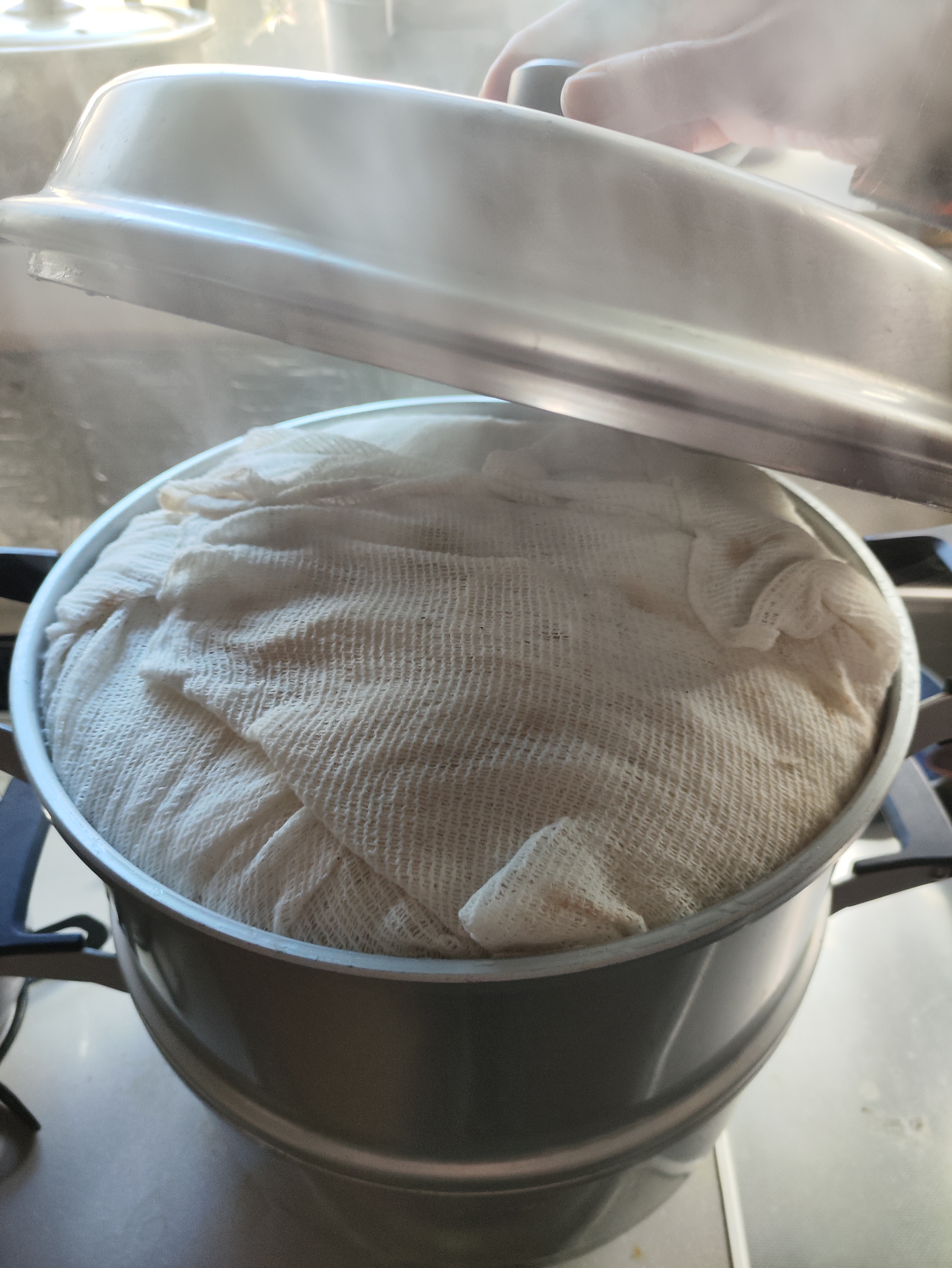 steaming the rice